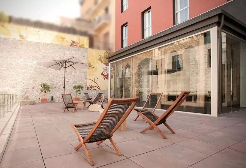 Отель Onix Liceo