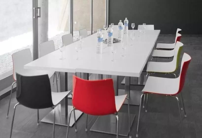 Отель Onix Liceo