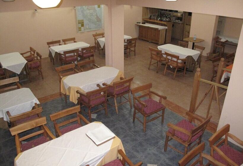 فندق Saltos Del Paine