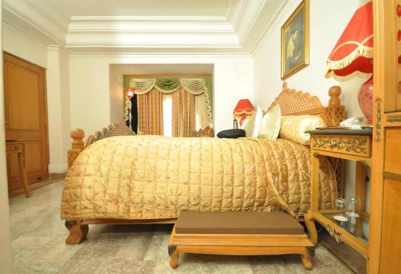 هتل Shiv Vilas Resort