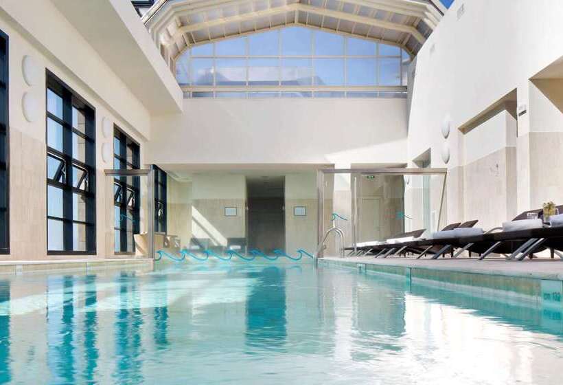 Starhotels Grand Milan