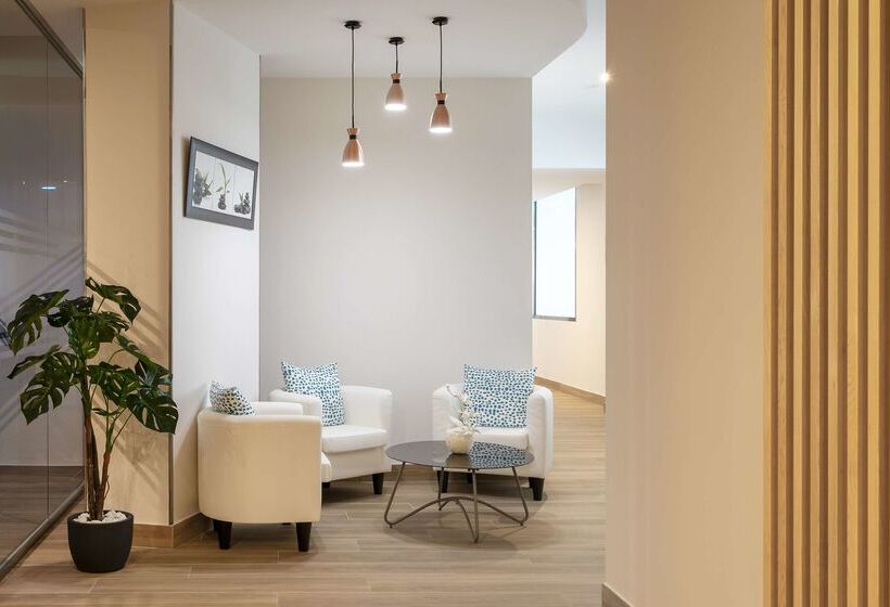 هتل Suites Del Mar By Melia