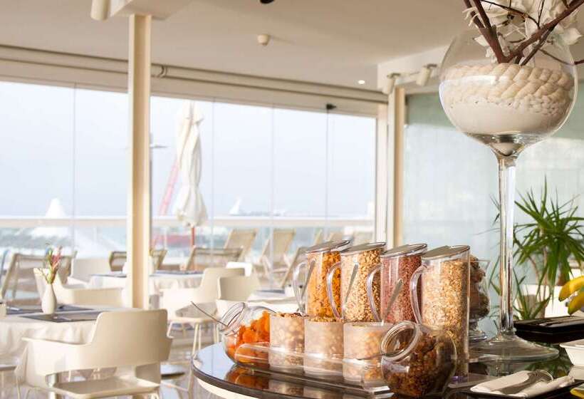 هتل Suites Del Mar By Melia