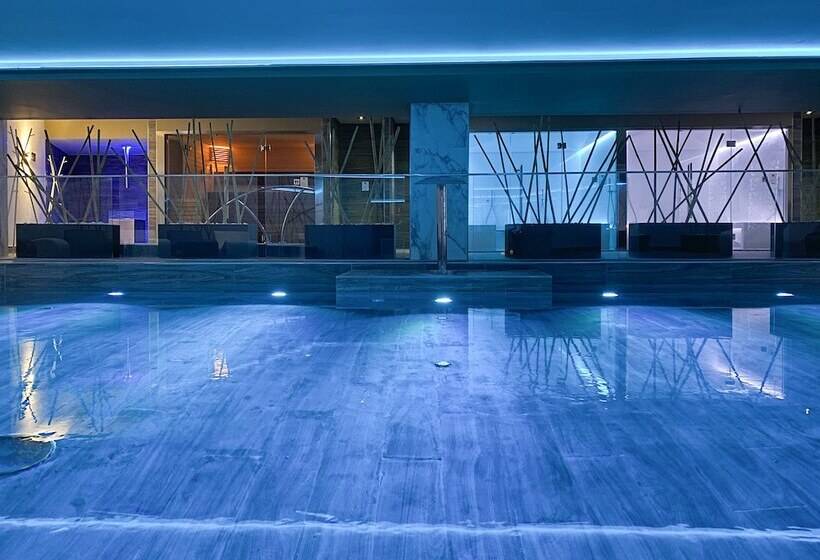 هتل Suites Del Mar By Melia