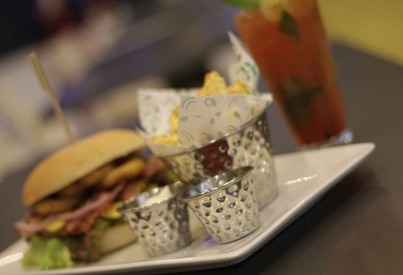 هتل Terrano Concepción