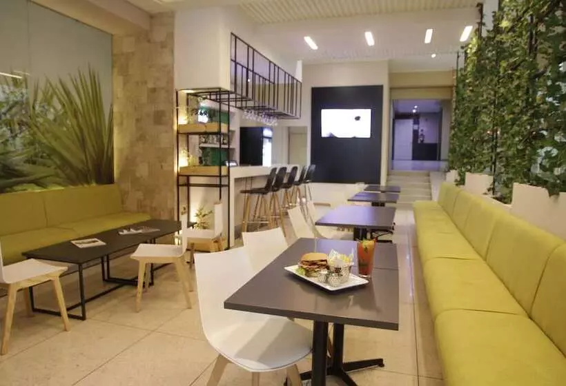 ホテル Terrano Concepción