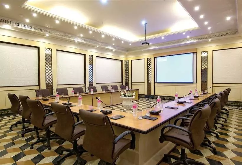 酒店 Shiv Vilas Resort