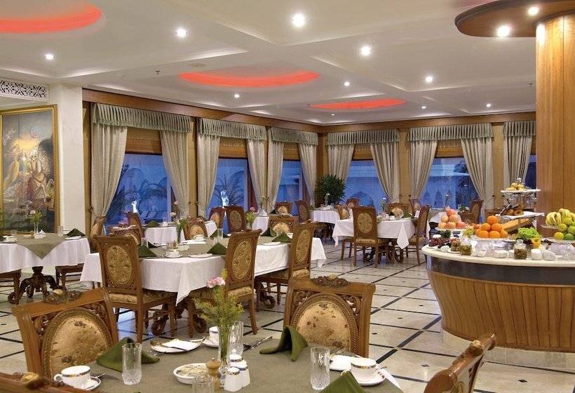 هتل Shiv Vilas Resort