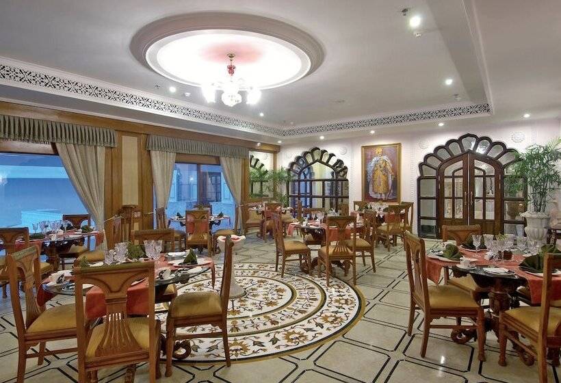 هتل Shiv Vilas Resort