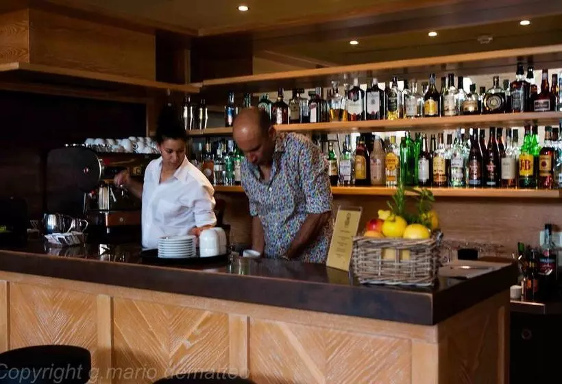 Отель Victor Country