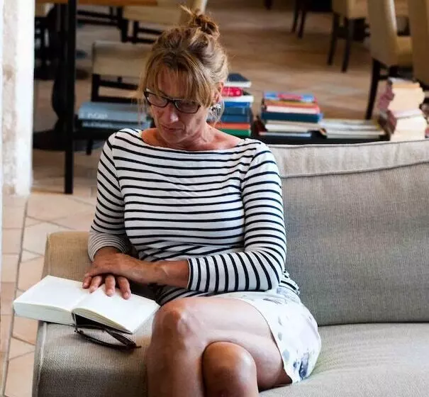 Отель Victor Country