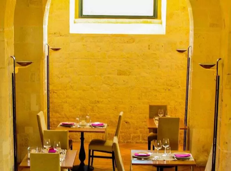 Отель Victor Country