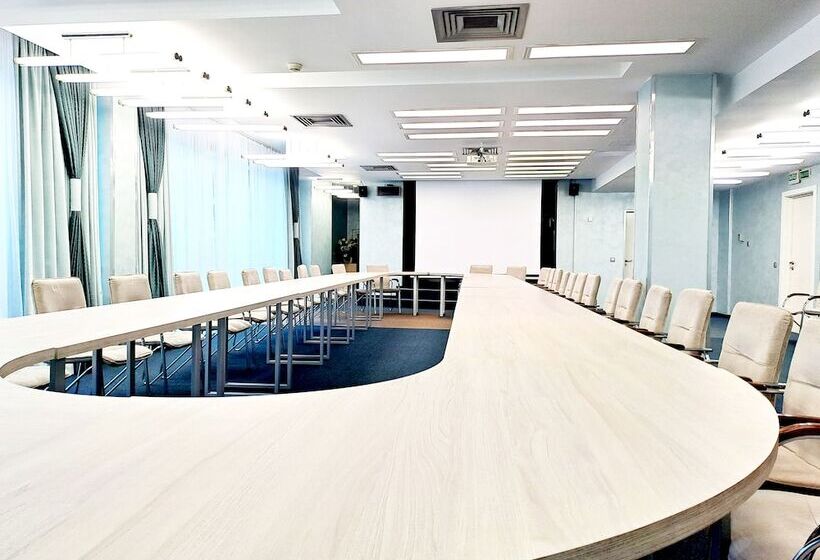 בית מלון כפרי Victoria & Business Centre Minsk