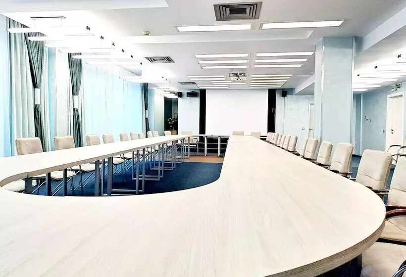 Отель Victoria & Business Centre Minsk