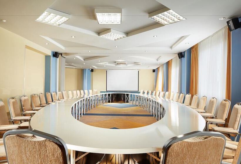 בית מלון כפרי Victoria & Business Centre Minsk