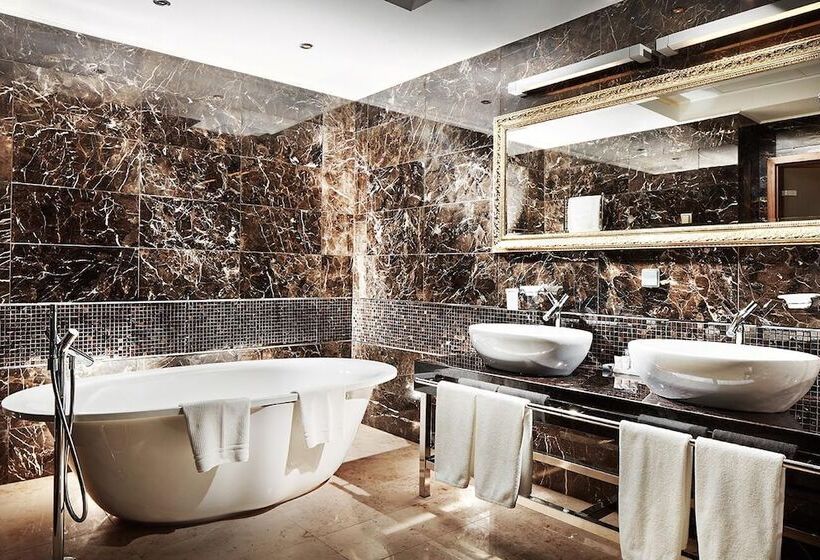 בית מלון כפרי Victoria & Business Centre Minsk