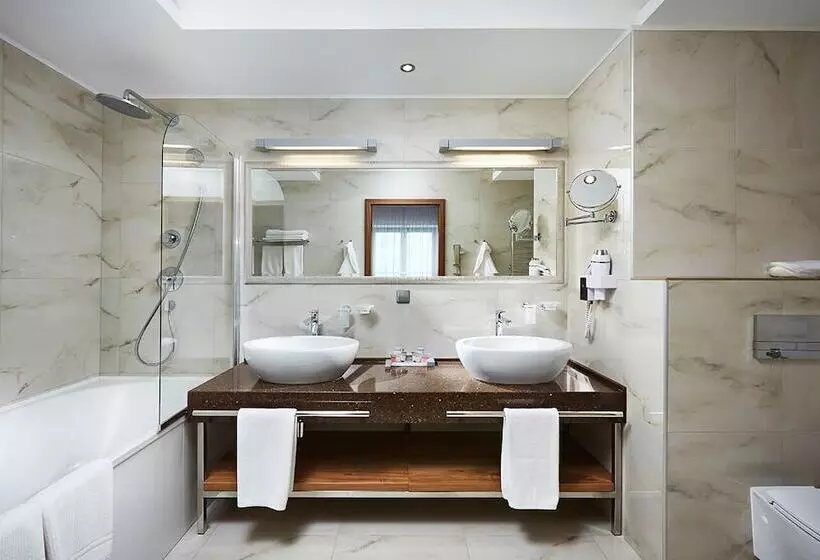 Отель Victoria & Business Centre Minsk