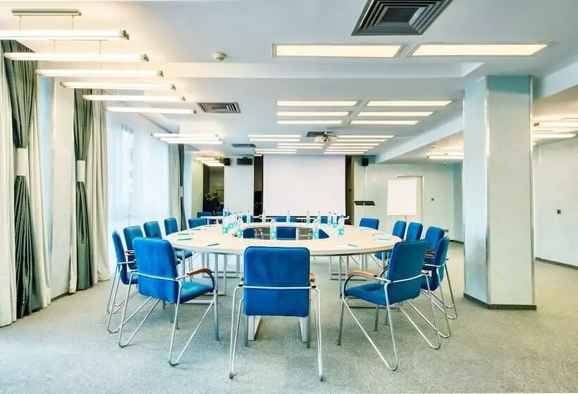 ホテル Victoria  & Business Centre Minsk