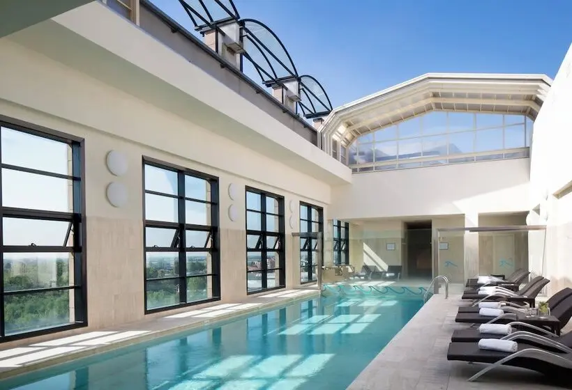 Starhotels Grand Milan