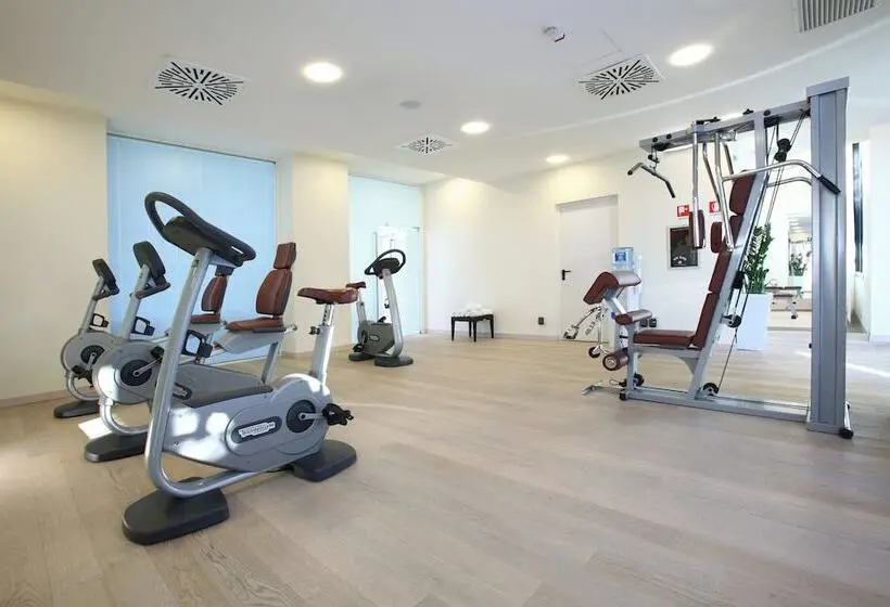 Starhotels Grand Milan