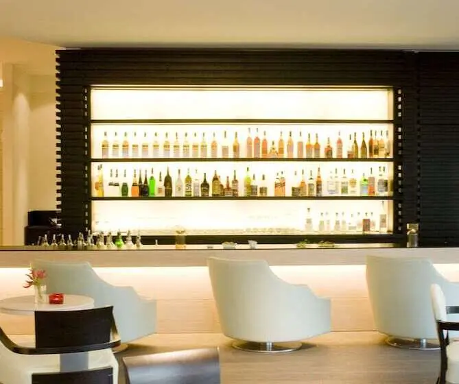 Starhotels Grand Milan