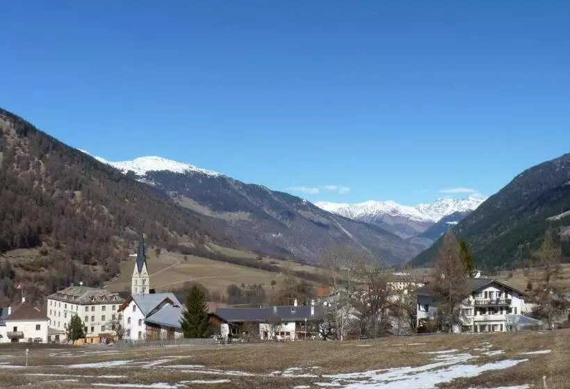 Hotelli B&b Villa Stelvio