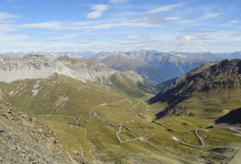 Hotelli B&b Villa Stelvio