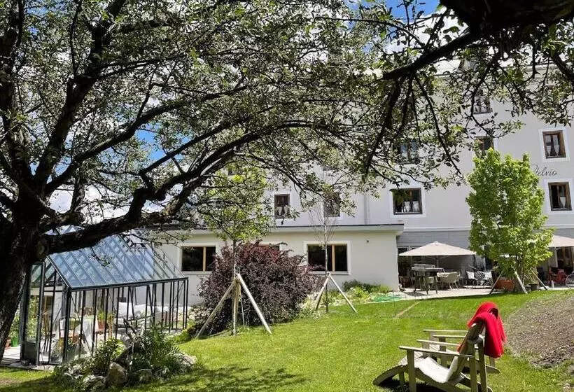 Hotelli B&b Villa Stelvio