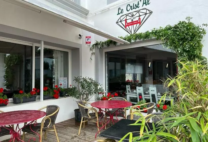 Hotelli Le Crist Al, Hôtel Familial, Climatisé, En Front De Mer