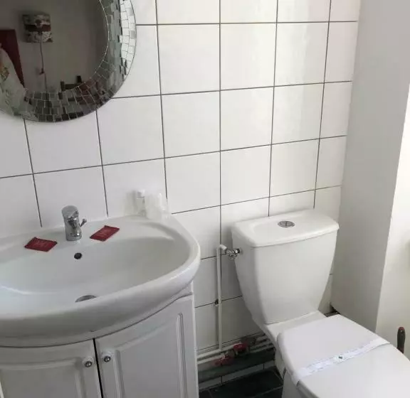 Hotelli Le Crist Al, Hôtel Familial, Climatisé, En Front De Mer