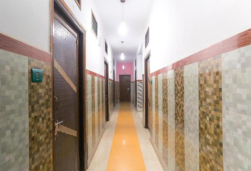 Hotel Spot On 68595  Oasis