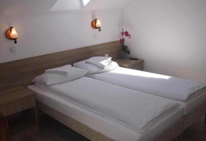 پانسیون Casa Ildikó