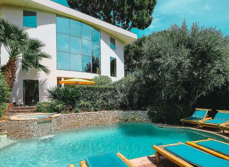 پانسیون Villa St Jean Suite Romantique