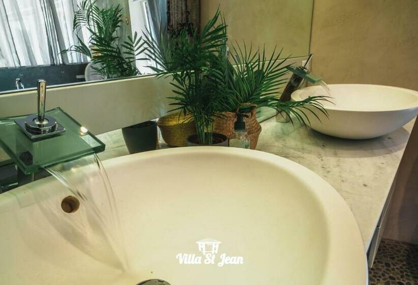 پانسیون Villa St Jean Suite Romantique