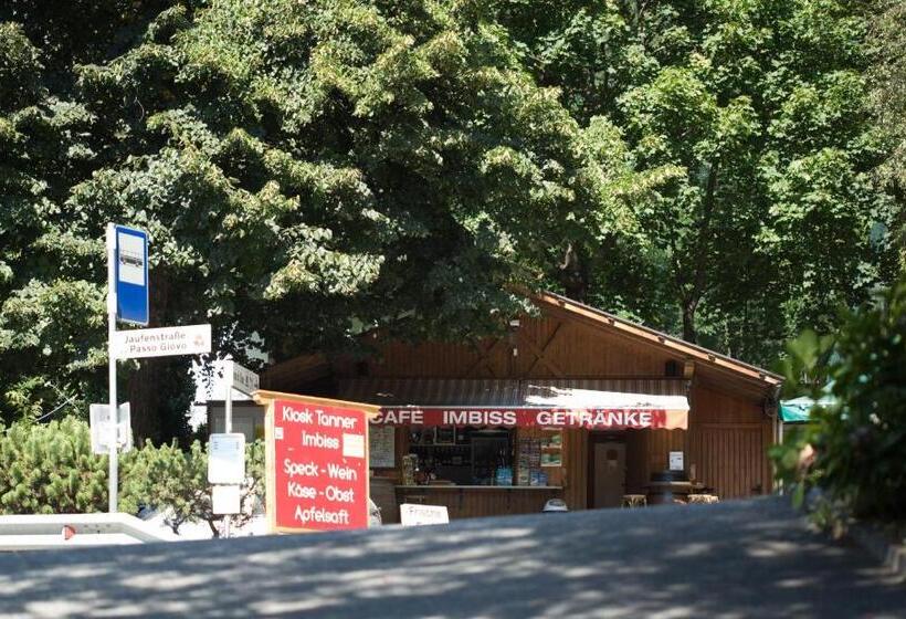 Tannerhof Bed & Breakfast