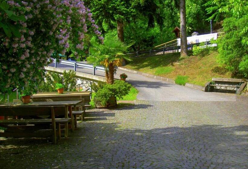 Tannerhof Bed & Breakfast