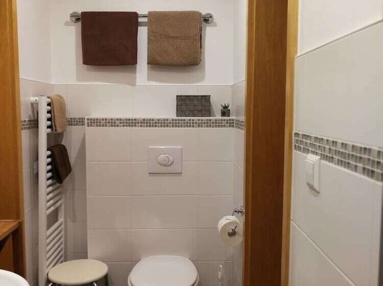 Bed and Breakfast Ferienweingut Hirschen Schulstraße