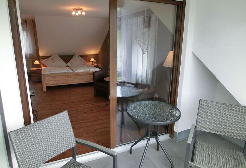 Bed and Breakfast Ferienweingut Hirschen Schulstraße