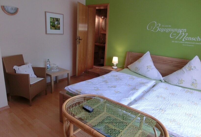 Bed and Breakfast Ferienweingut Hirschen Schulstraße