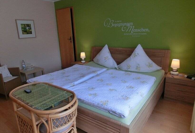 Bed and Breakfast Ferienweingut Hirschen Schulstraße