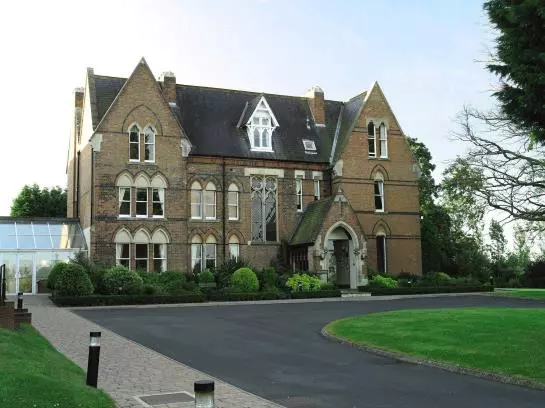 Hotel Ettington Chase
