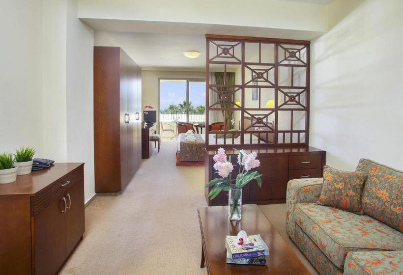 Aquamare Beach Hotel & Spa