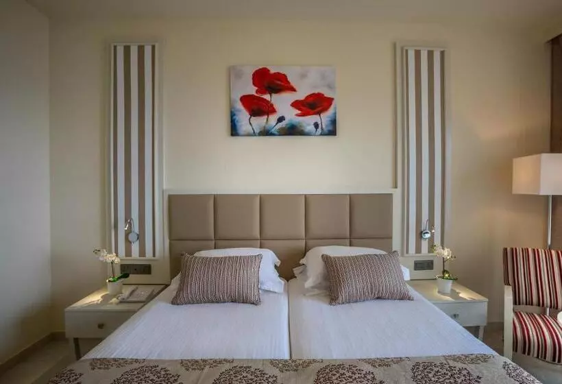 Aquamare Beach Hotel & Spa