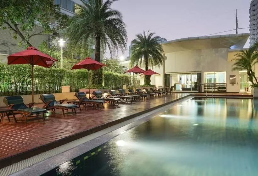 Hotel Centre Point Sukhumvit Thong Lo