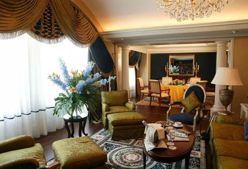 호텔 Donbass Palace