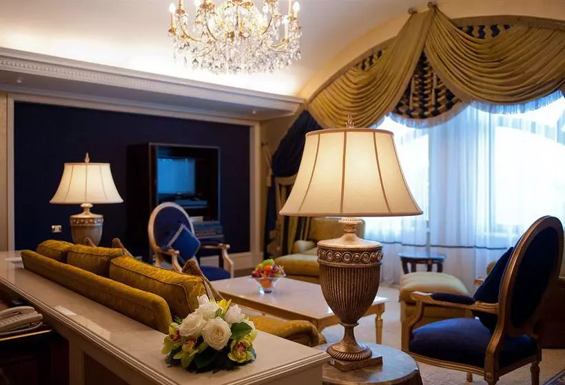 호텔 Donbass Palace