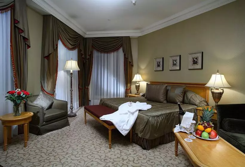 호텔 Donbass Palace