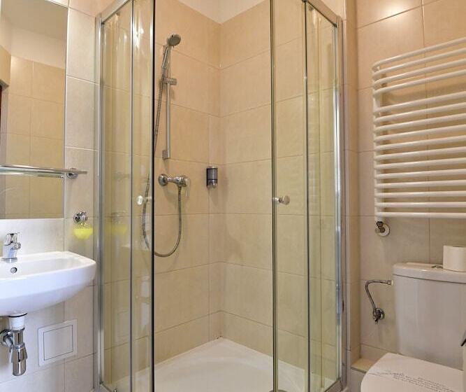 בית מלון כפרי Downtown Krakow