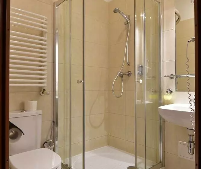 هتل Downtown Krakow