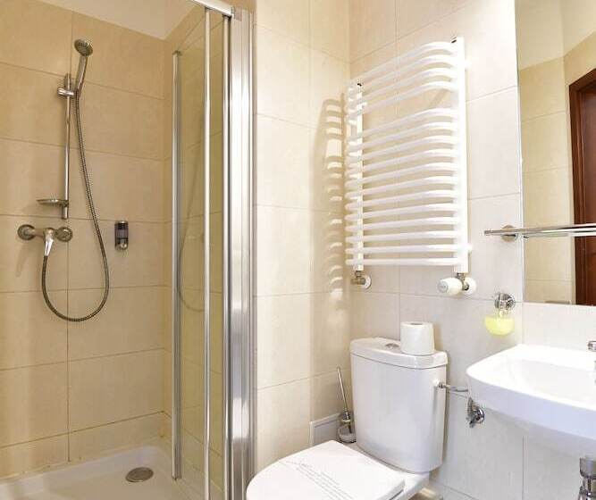 בית מלון כפרי Downtown Krakow